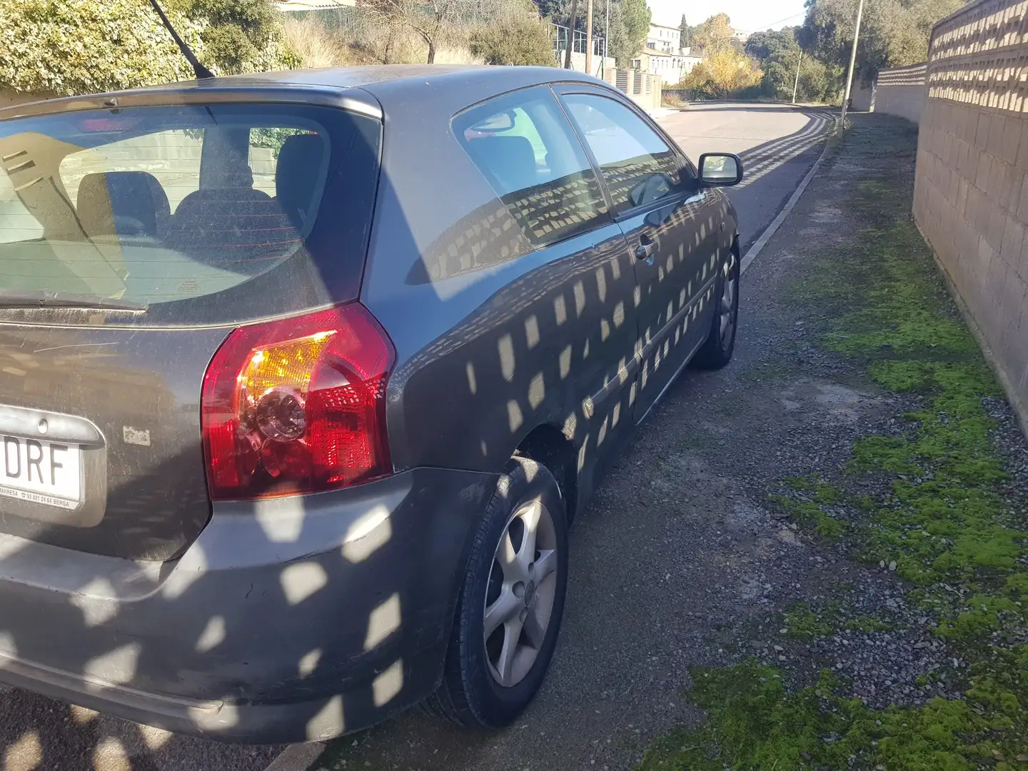 Toyota Corolla Corolla 1.4D-4D Sol Sol Marrón - 2