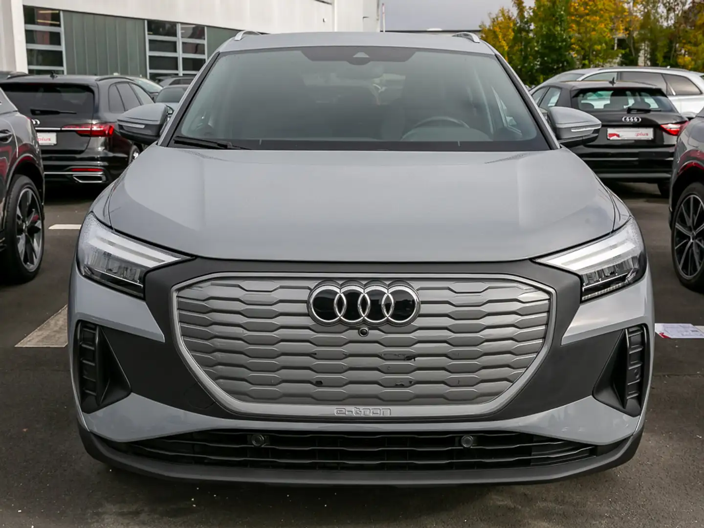 Audi Q4 e-tron 40 Nav AHK Standhzg. PDC GRA LED Grau - 2