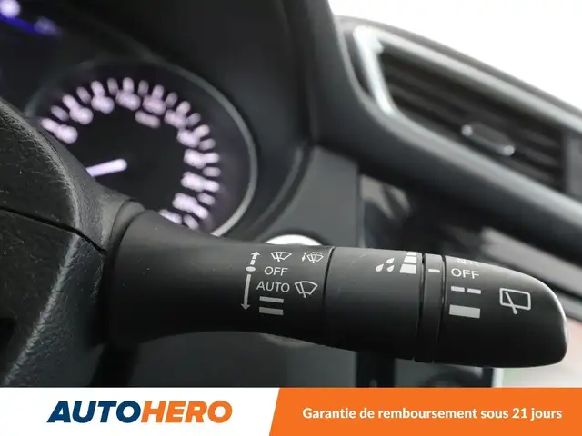 Nissan Qashqai view 25