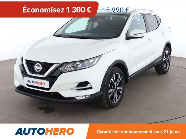 2019 Nissan Qashqai in White for sale
