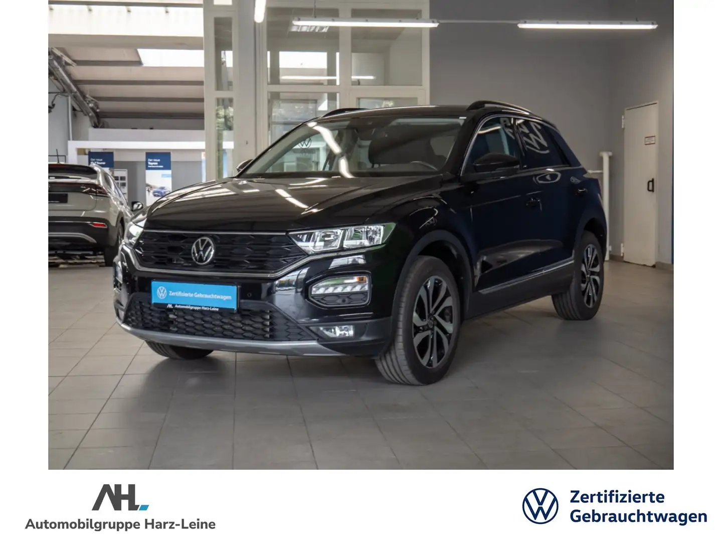 Volkswagen T-Roc ACTIVE TSI+APP CONNECT+EINPARKHILFE+KOMFORT+ANHÄNG Zwart - 1