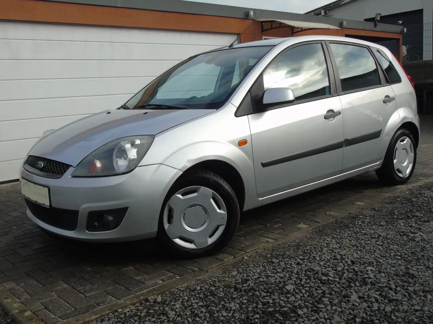 Ford Fiesta 1.4L*2 HAND*AHK*TÜV 05-27*KLIMAAUTOMATIK*ABS... Gris - 1