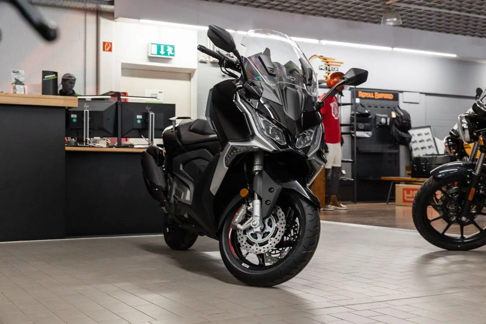 Kymco AK 550 i ABS PREMIUM, sofort lieferbar Negru - 2