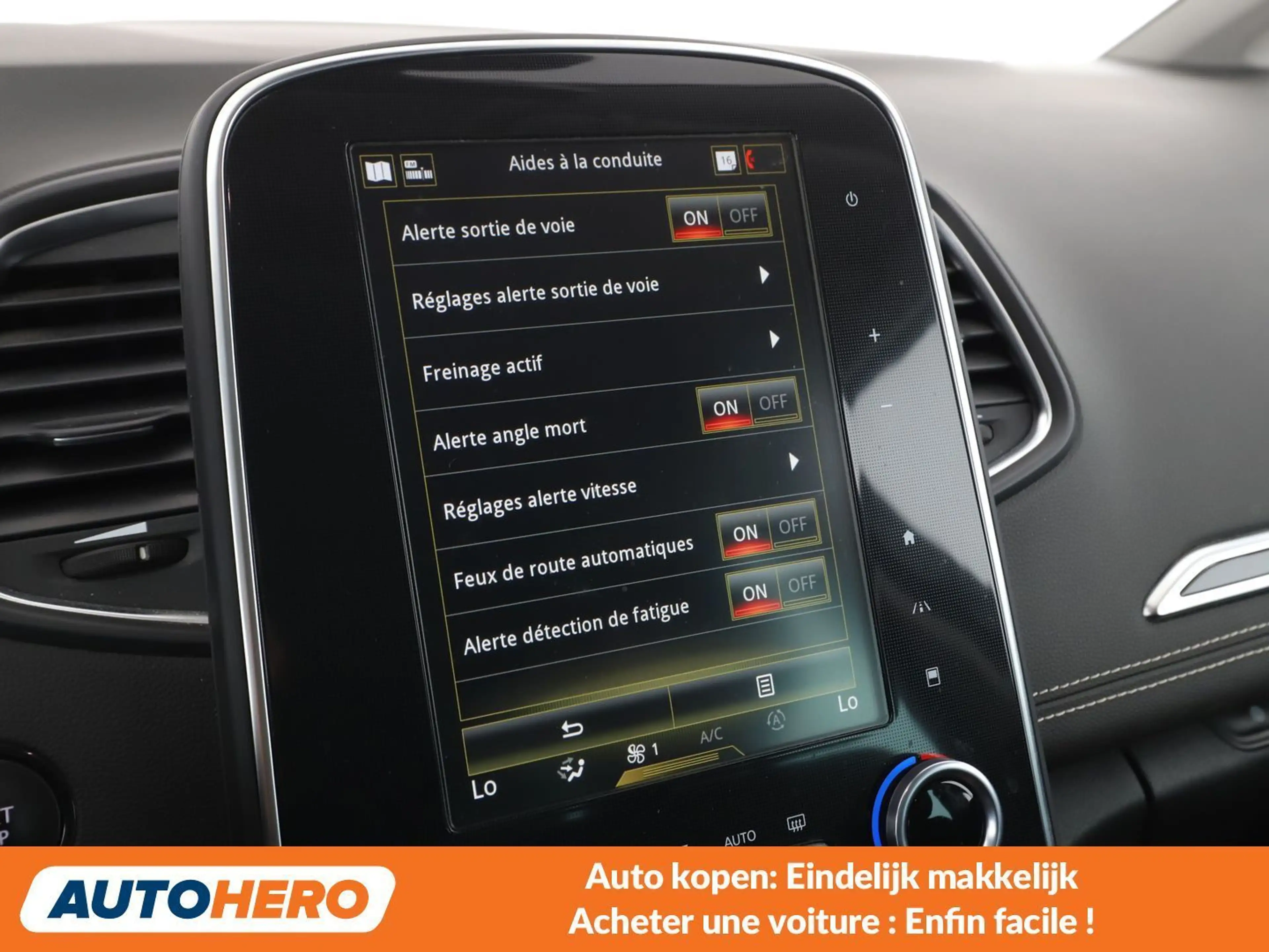 Renault Grand Scenic 1.3 TCe BOSE-Edition — photo 11