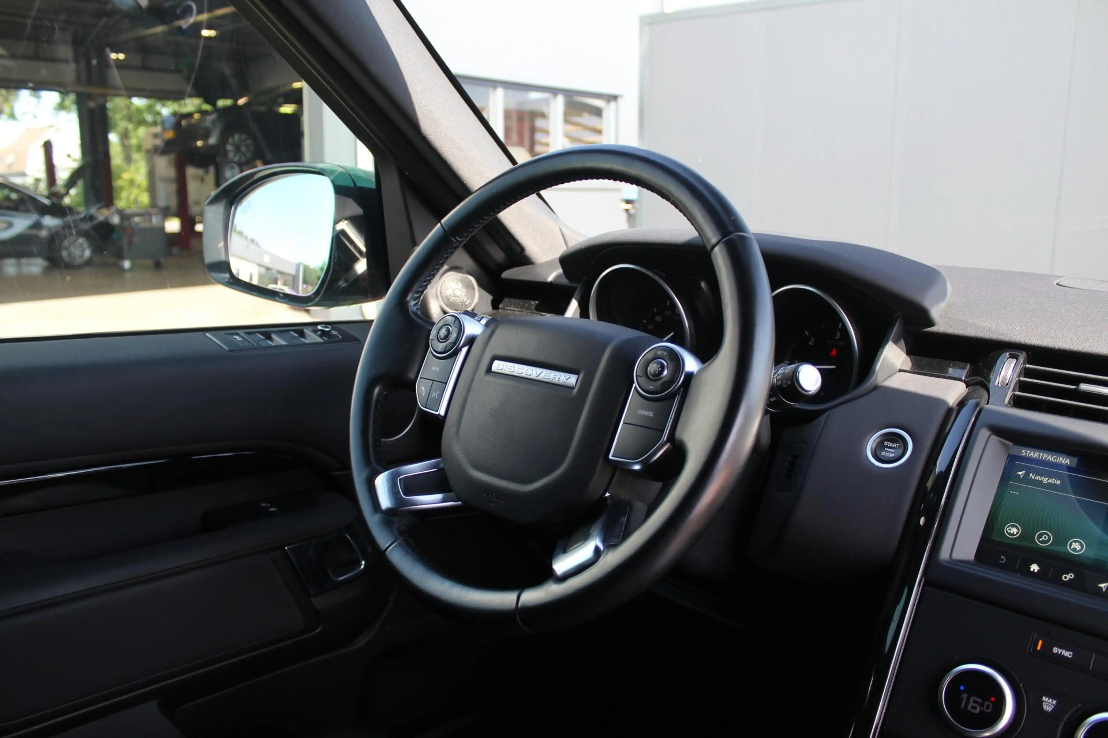 Land Rover Discovery 2.0 Td4 HSE Luxury | Incl. 12 Maanden garantie | C — photo 2