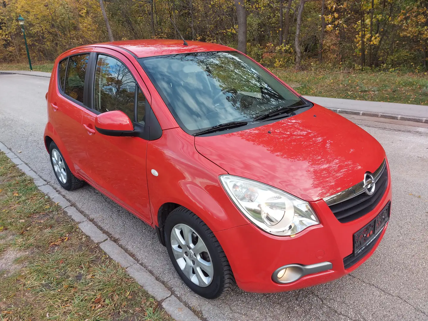Opel Agila 1.0 Rot - 1