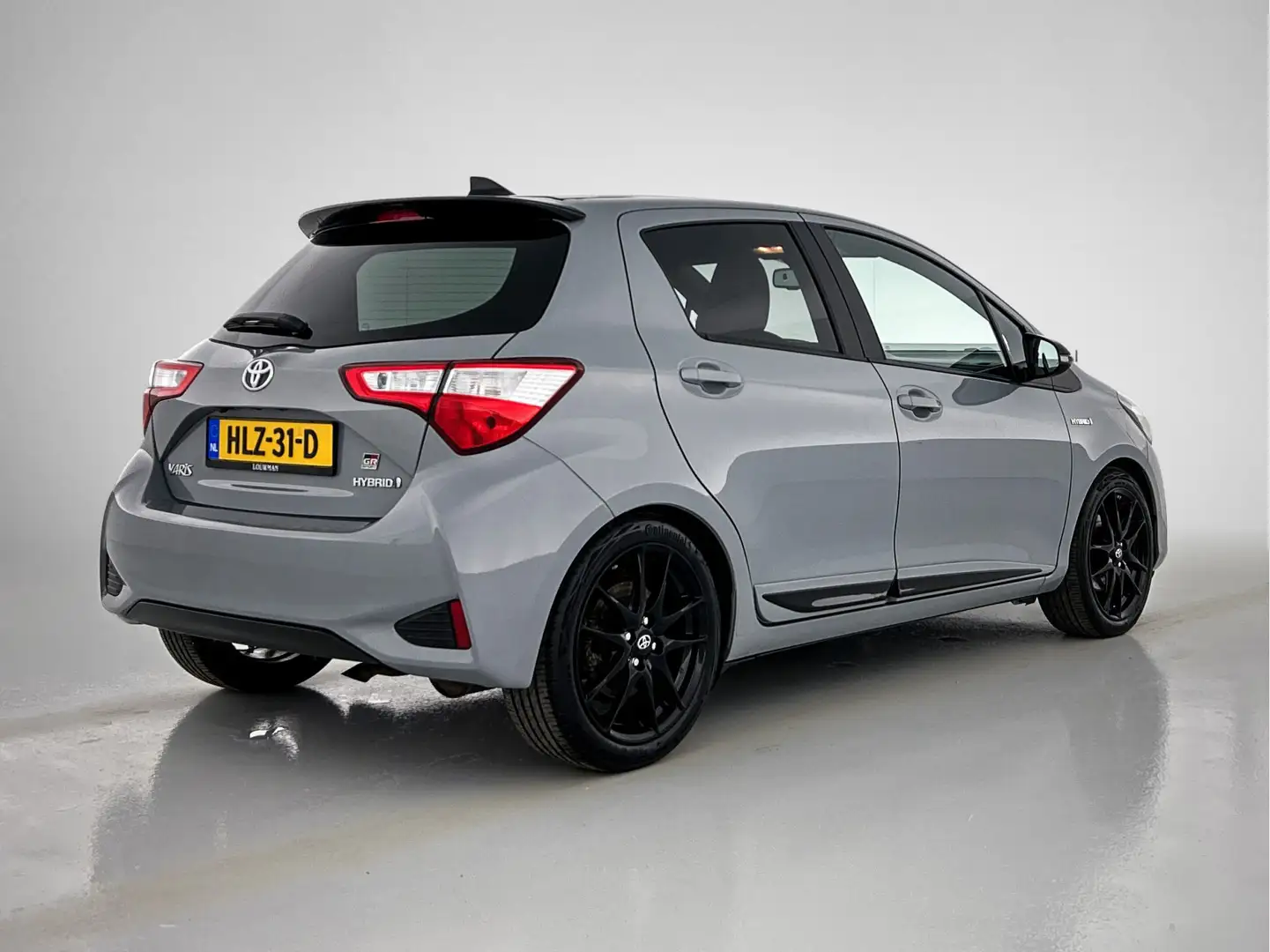 Toyota Yaris 1.5 Hybrid GR-Sport Limited | GR Sport | Voorstoel Grijs - 2