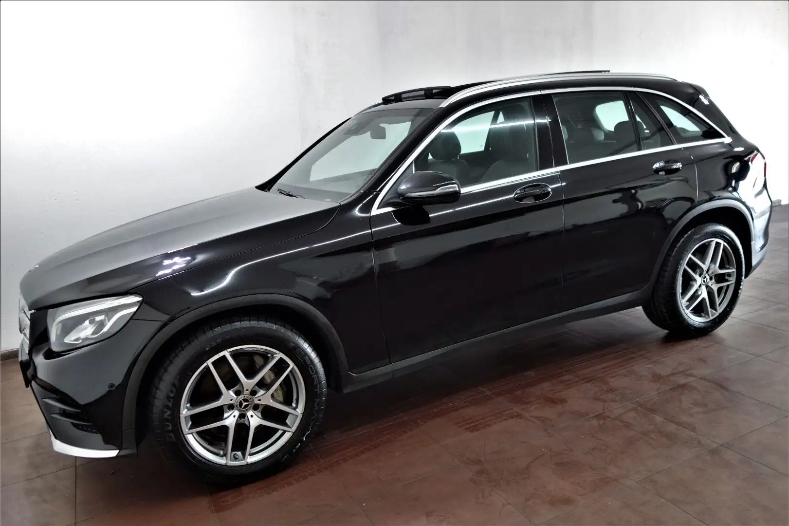 Mercedes-Benz GLC 220 d 4Matic AMG Line 9G/Pano/LED/19-Zoll Noir - 2
