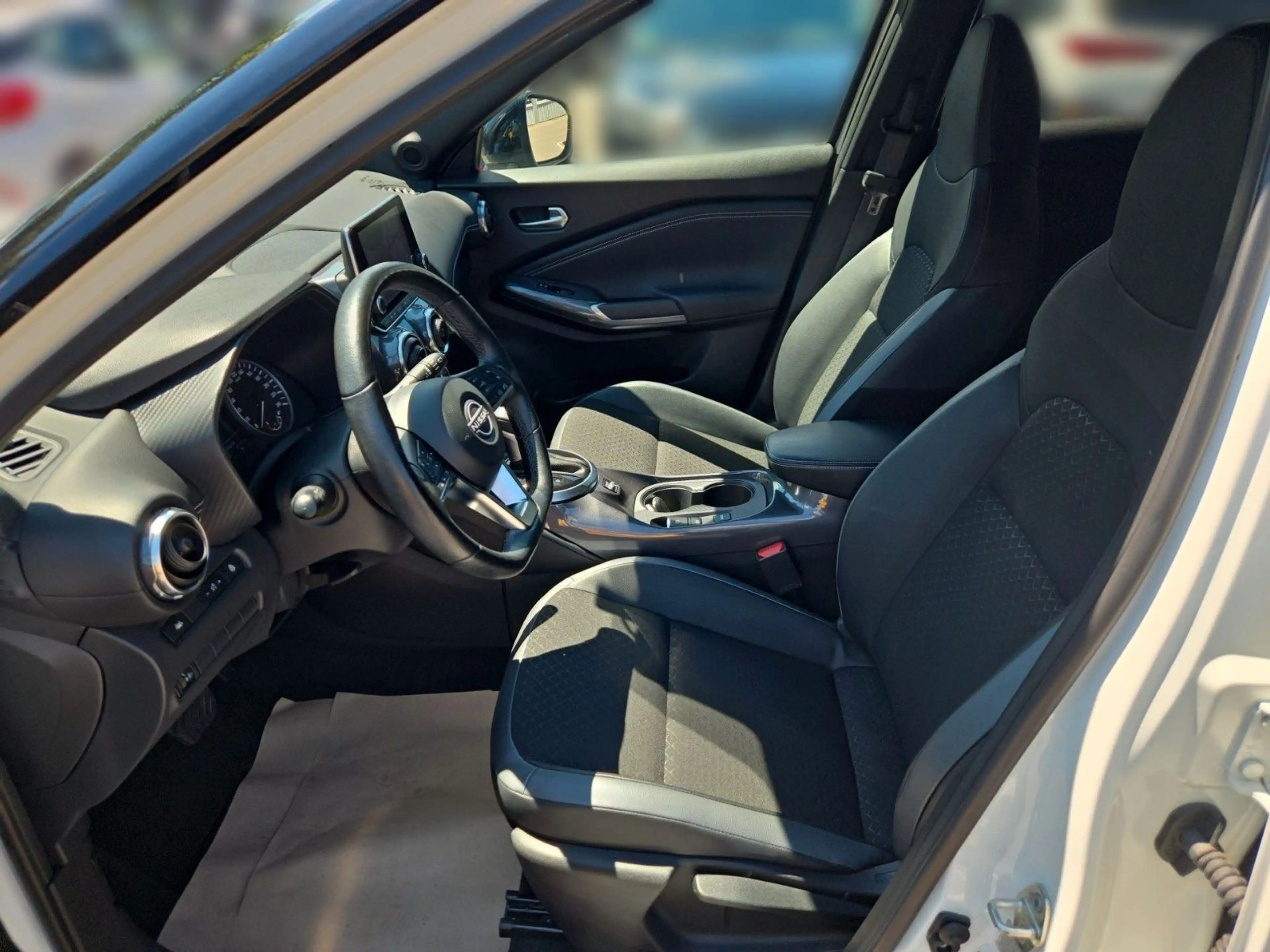 Nissan Juke N-Connecta 1.6 Hybrid 143PS AT *NAVI,SITZHEIZUNG — photo 7