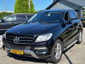 M-klasse BlueTEC 2012 Zwart Trekhaak Schuifdak ML3