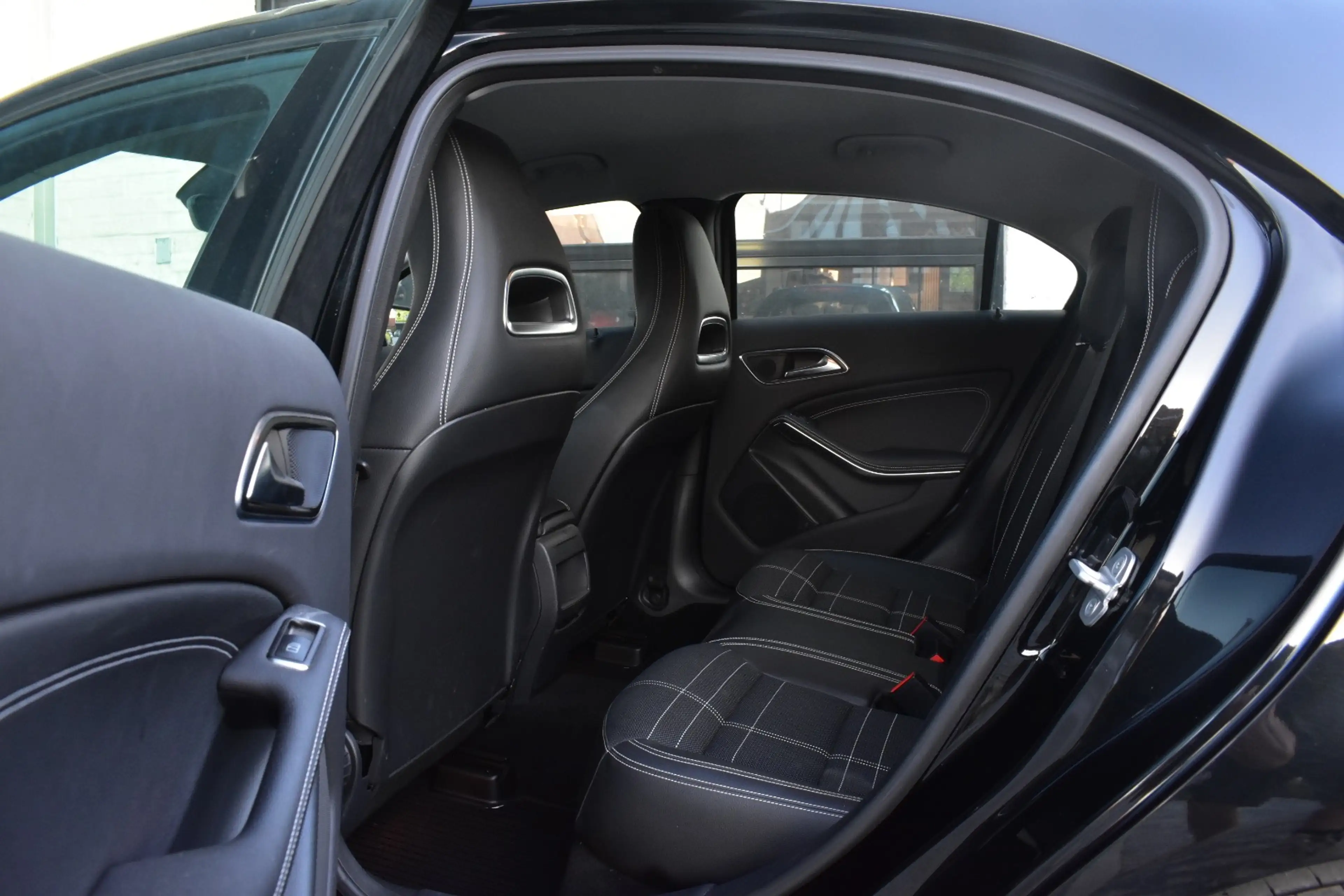 Mercedes-Benz A 200 I Style / Sportzetels / Leder / PDC / Verw Zetels / Topstaat / Garantie — photo 13
