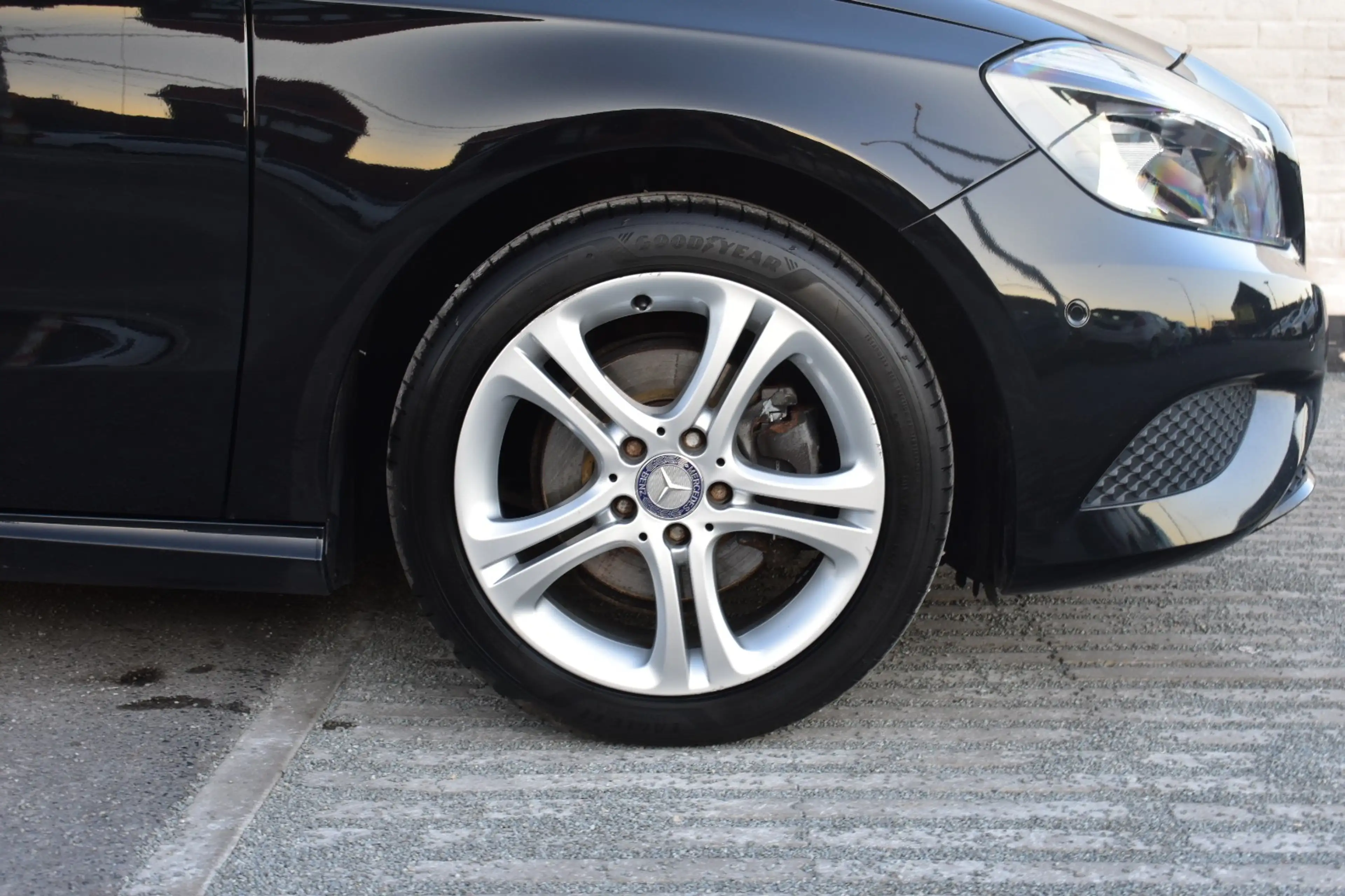 Mercedes-Benz A 200 I Style / Sportzetels / Leder / PDC / Verw Zetels / Topstaat / Garantie — photo 5