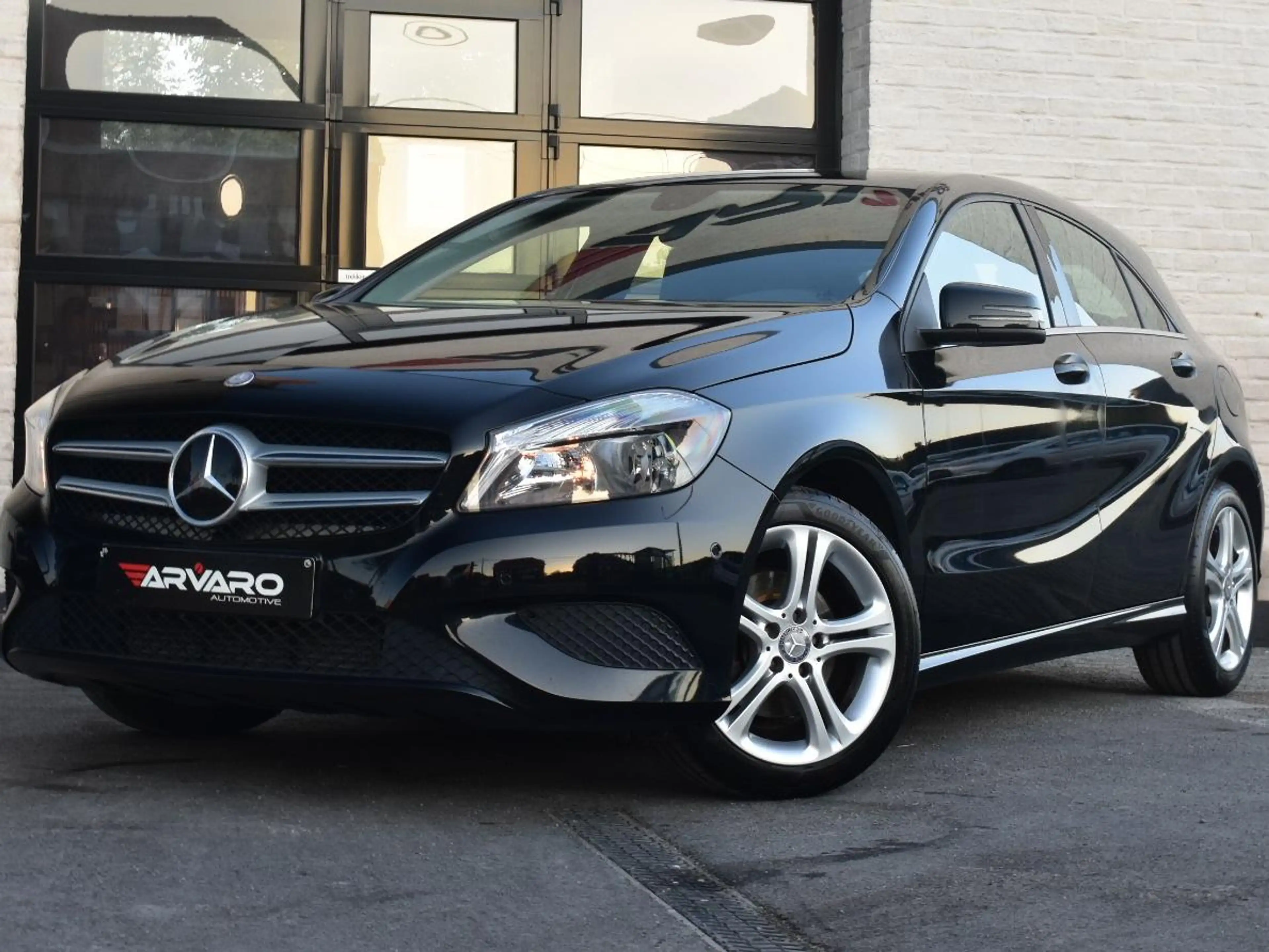 Mercedes-Benz A 200 I Style / Sportzetels / Leder / PDC / Verw Zetels / Topstaat / Garantie — photo 2