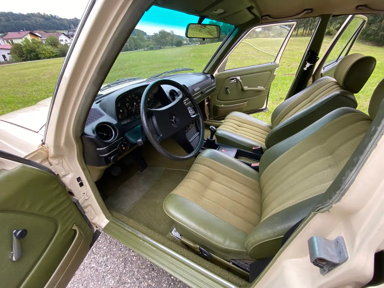 Mercedes-Benz 200 w123 typ 200, foto 5