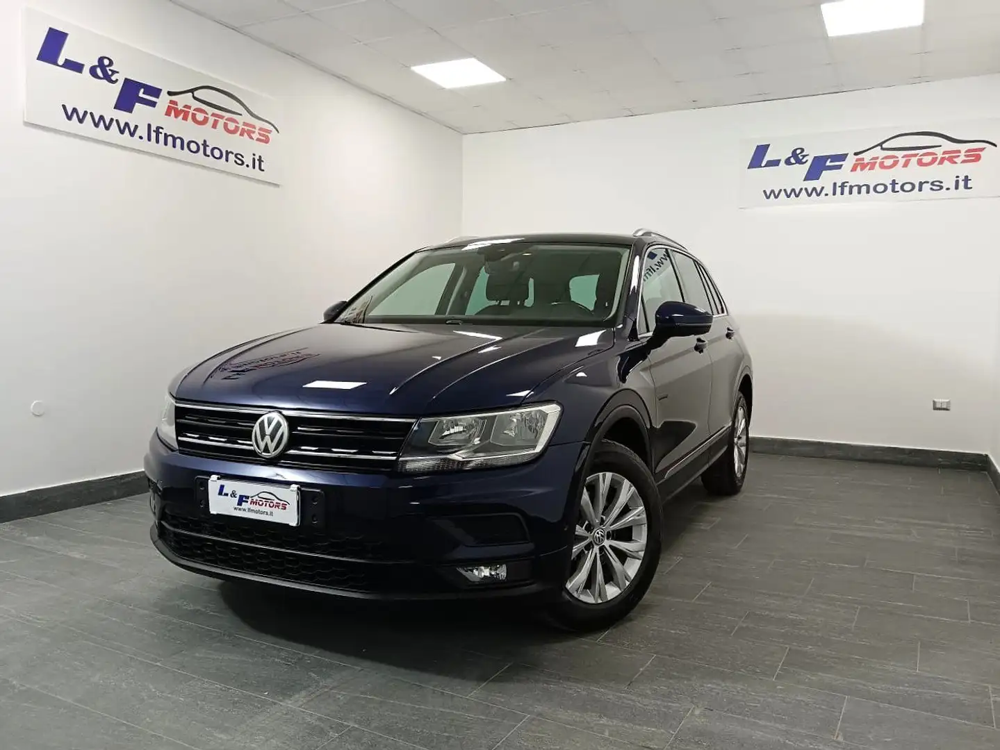 Volkswagen Tiguan 2.0 TDI DSG 4MOTION Executive BMT Blauw - 1