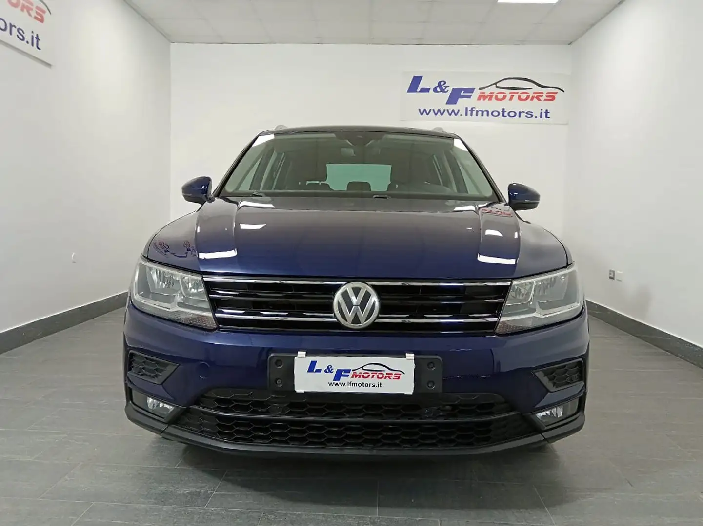 Volkswagen Tiguan 2.0 TDI DSG 4MOTION Executive BMT Blauw - 2