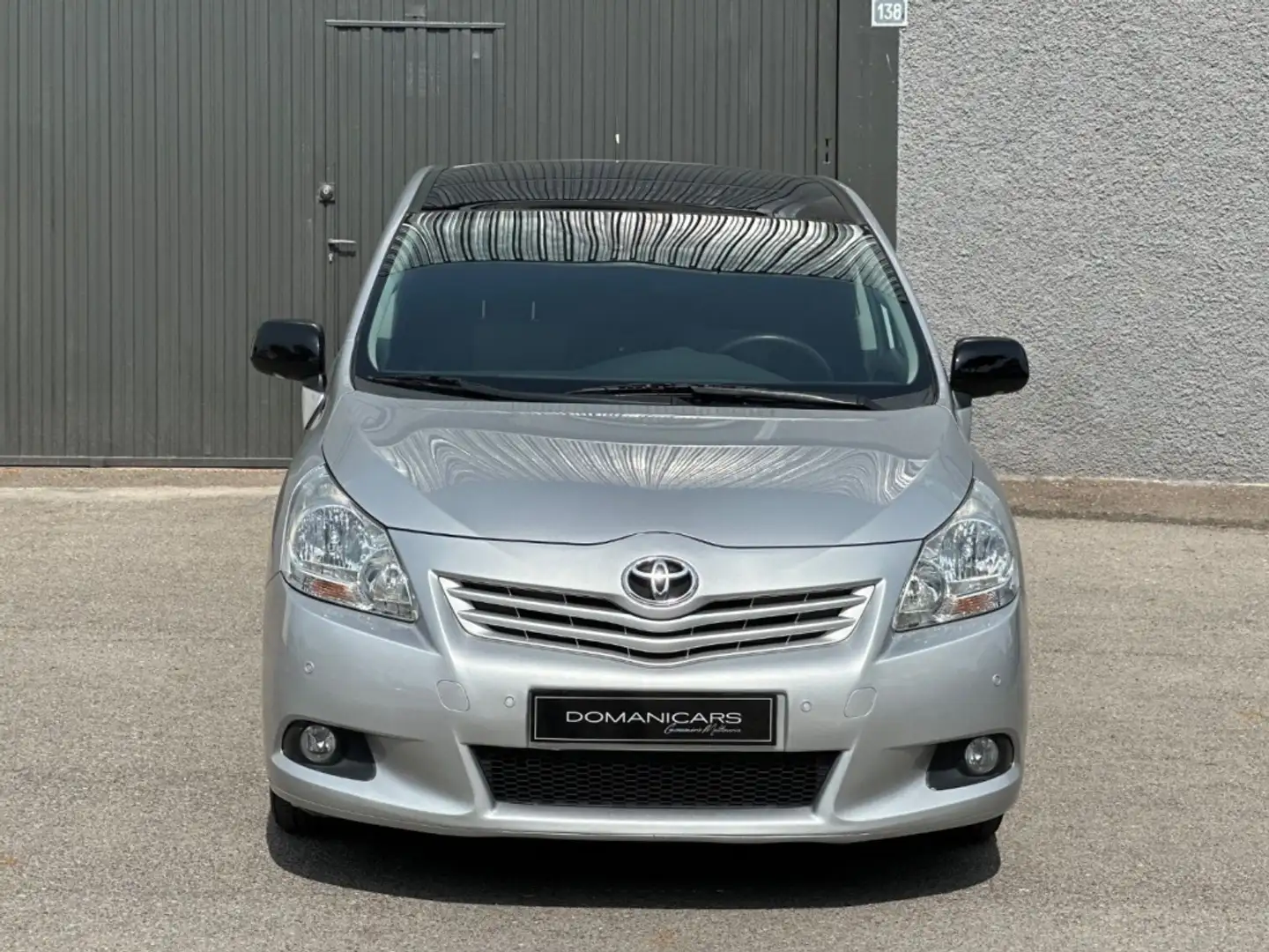 Toyota Verso 2.0D4D Advance Gris - 2