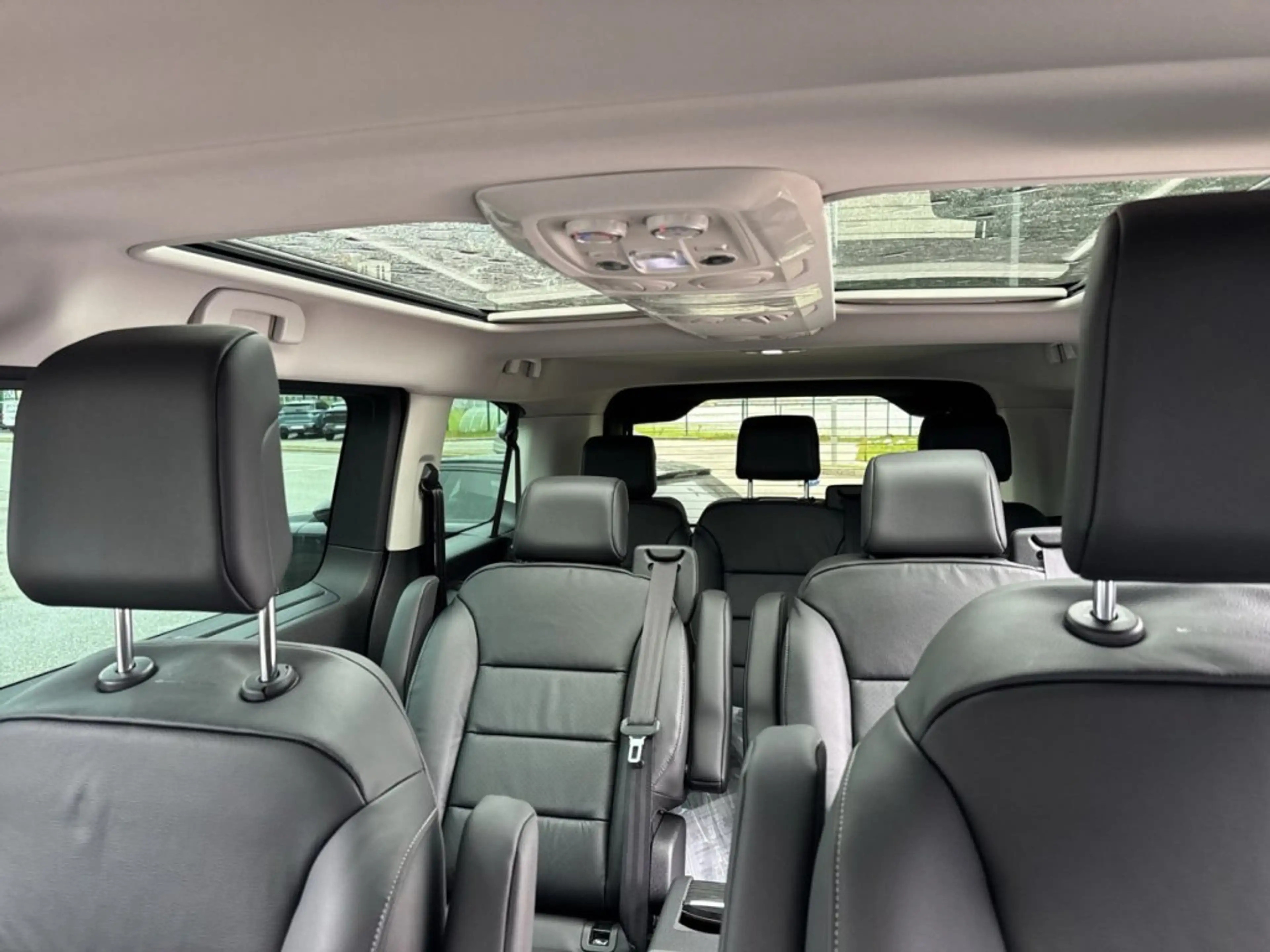 Peugeot Traveller PREMIUM L2 BHDI 180 EAT8 — photo 11