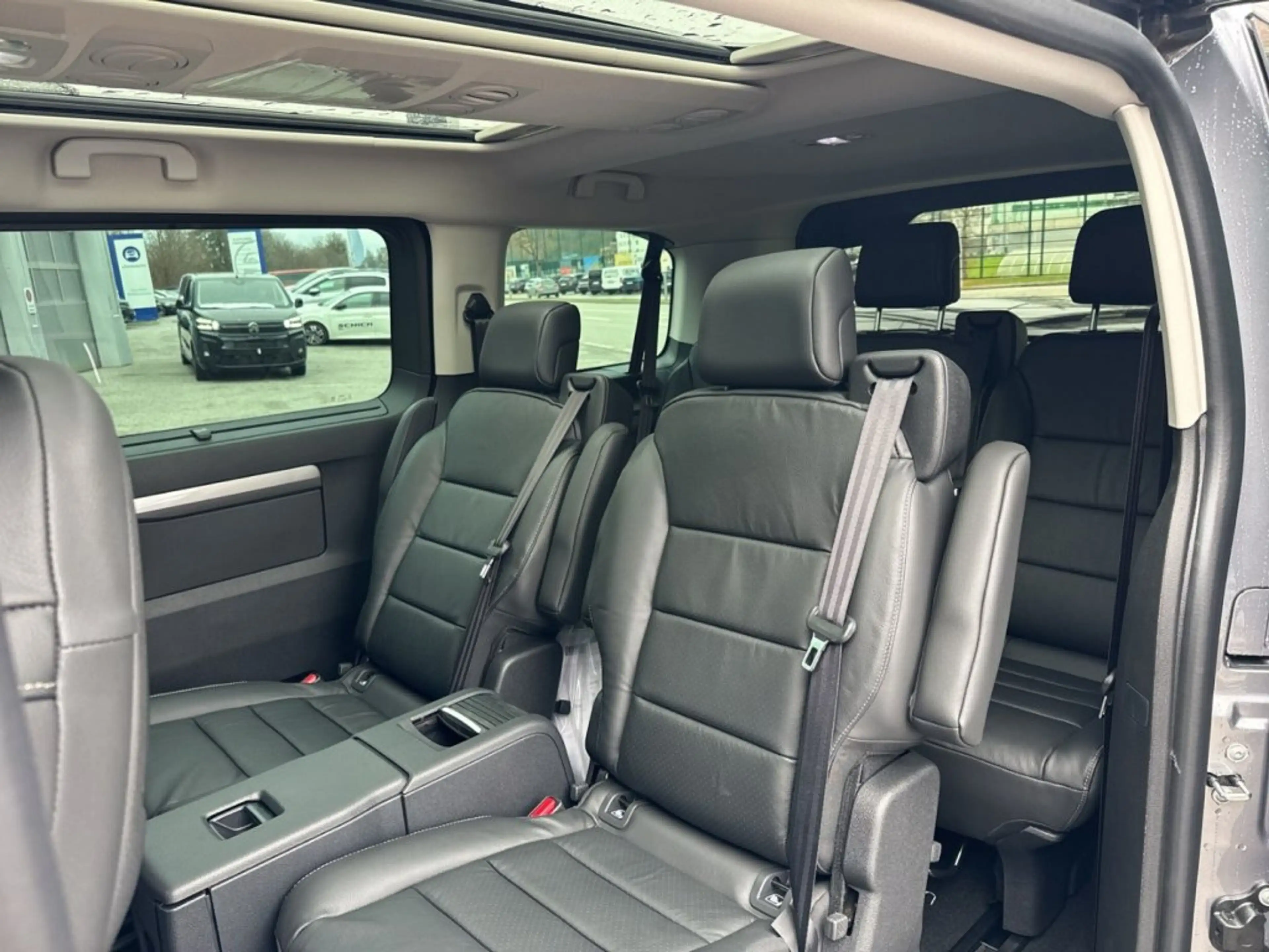 Peugeot Traveller PREMIUM L2 BHDI 180 EAT8 — photo 13