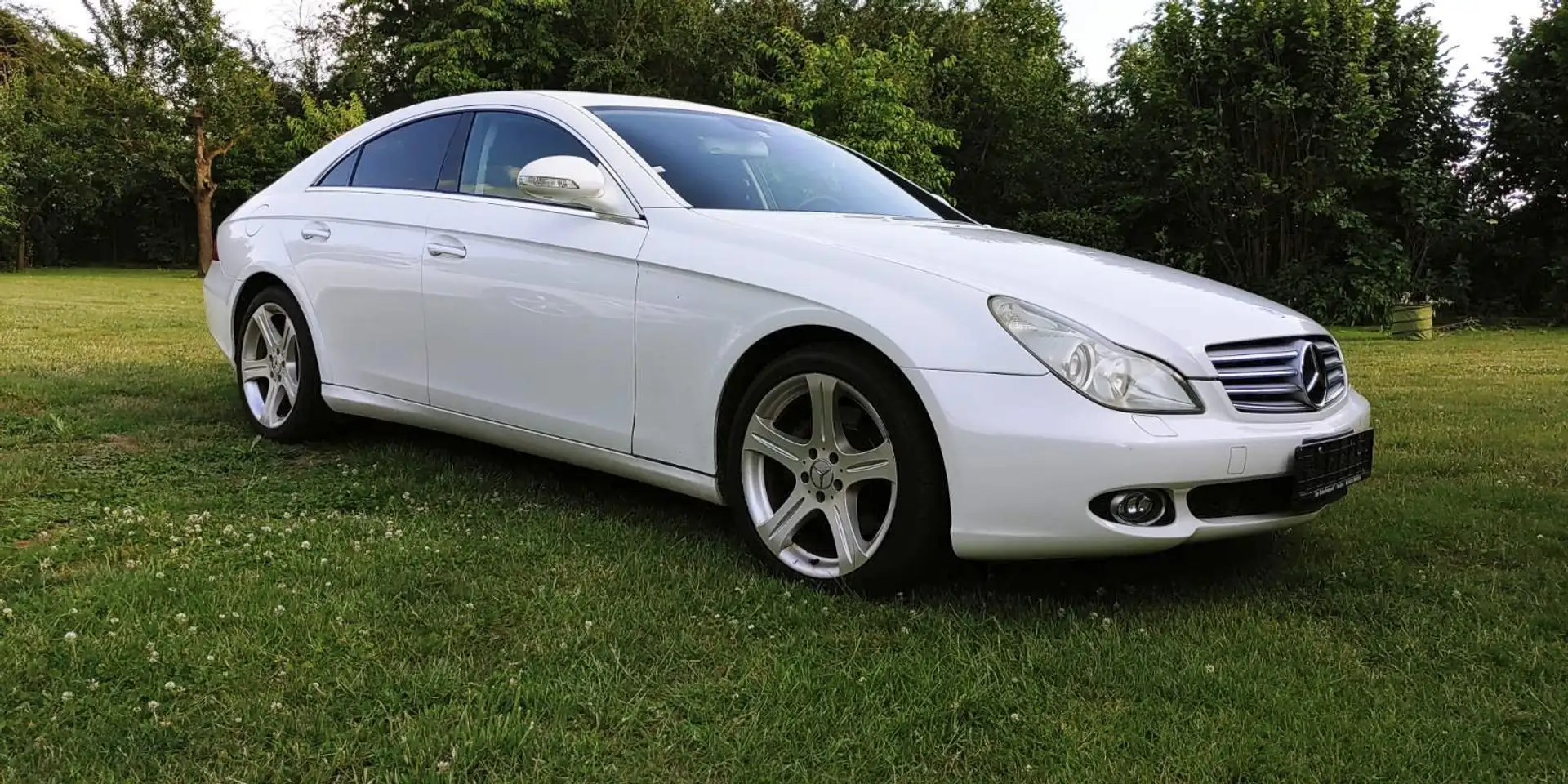Mercedes-Benz CLS 350 nur 56.000km, aus 2. Hand, Scheckheftgepflegt Weiß - 1