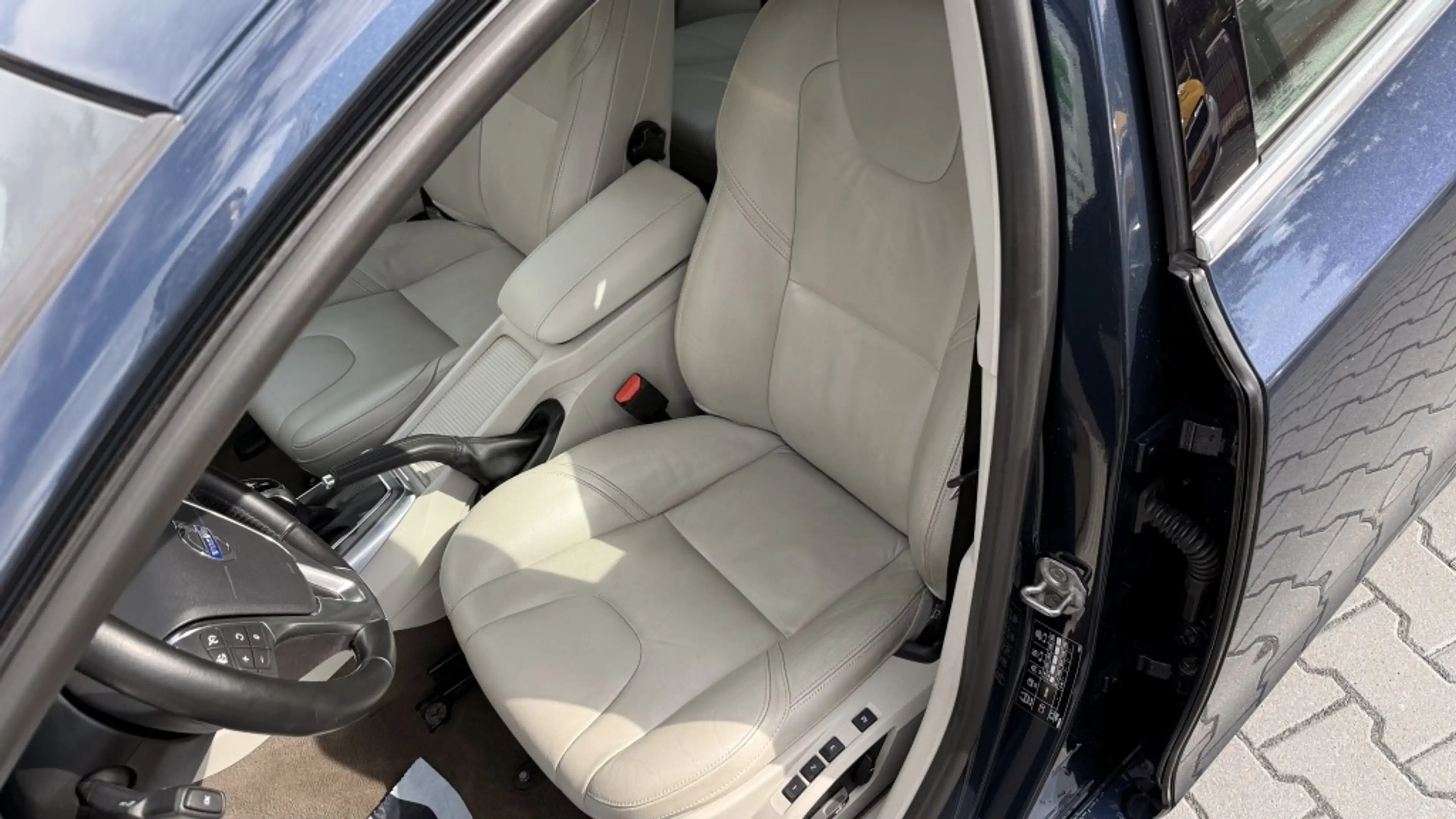 Volvo V40 1.6 T4 Summum automaat — photo 11