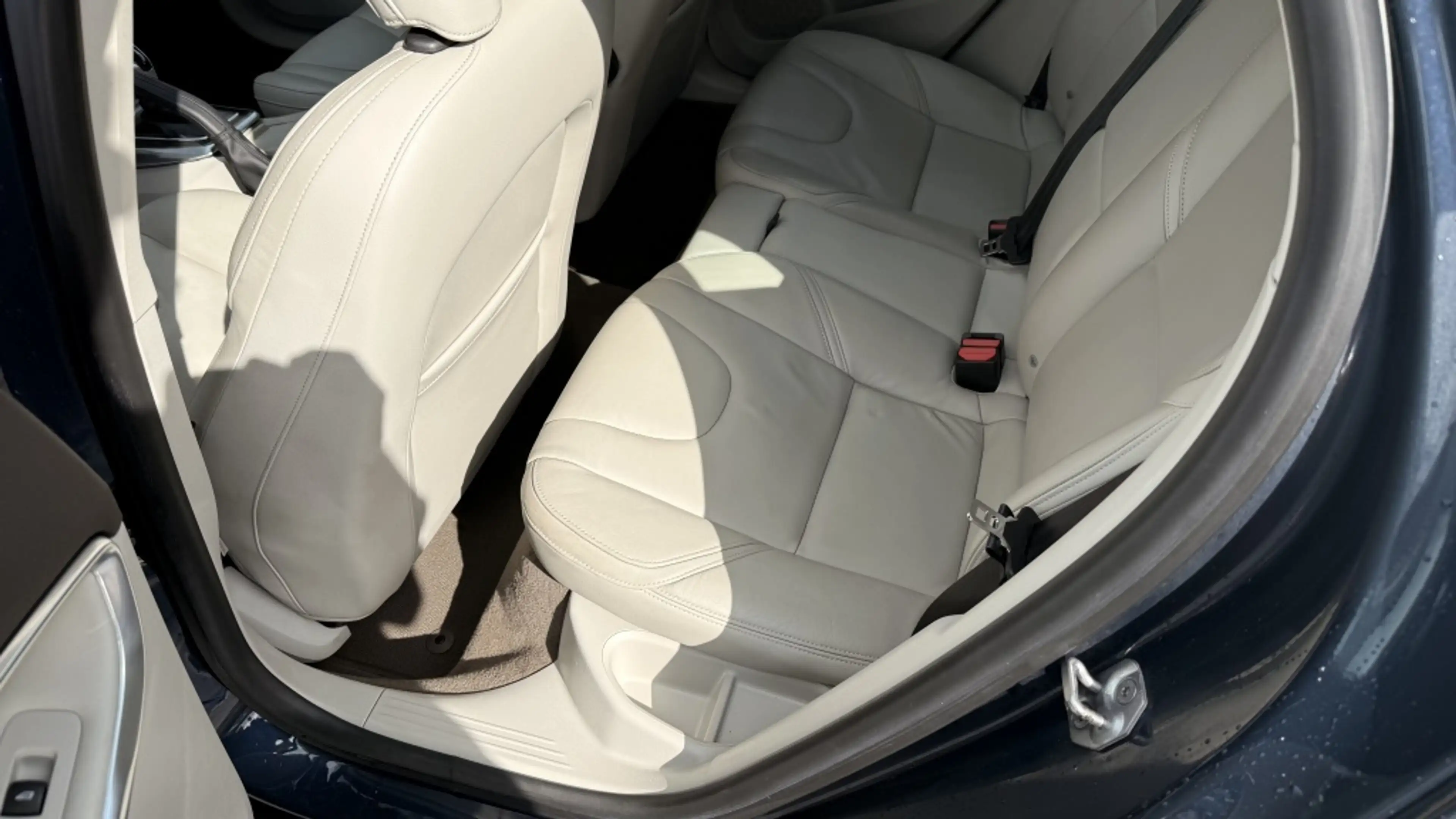 Volvo V40 1.6 T4 Summum automaat — photo 15