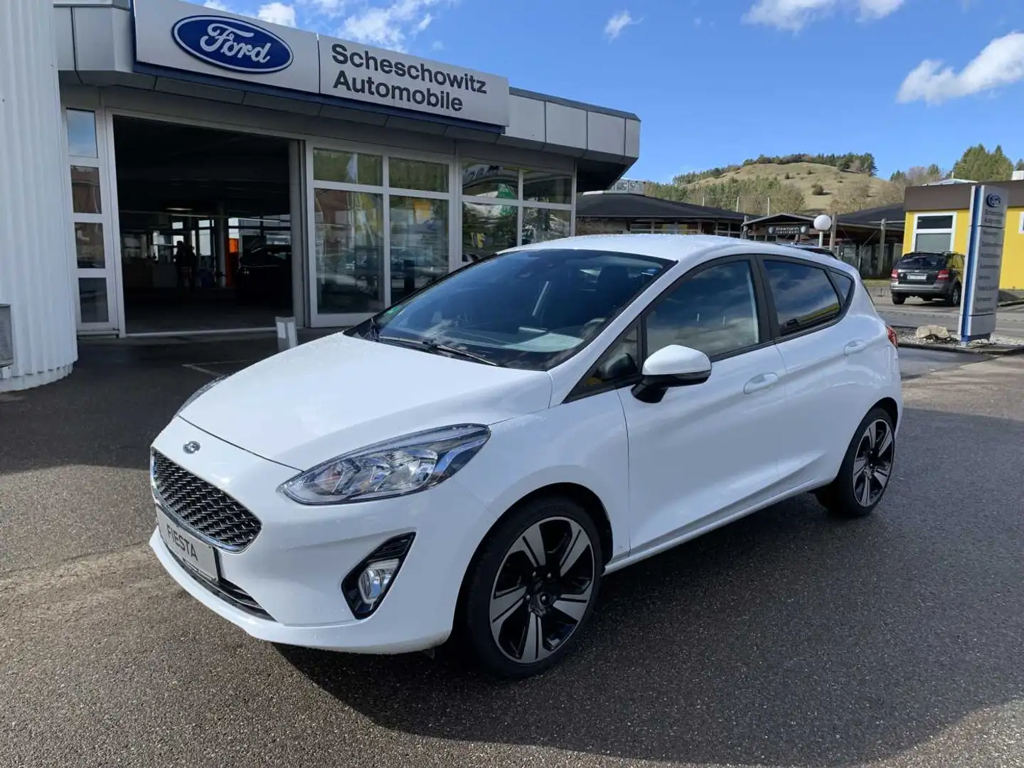Ford Fiesta 5-Türer 1.0 EcoBoost COOL&CONNECT White - 1