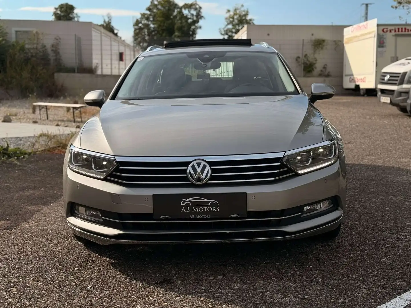 Volkswagen Passat Variant Highline BMT/Start-Stopp Bronze - 2