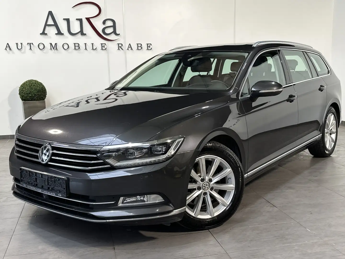 Volkswagen Passat Variant Highline 4Motion NAV+LED+PANO+AHK Gri - 2
