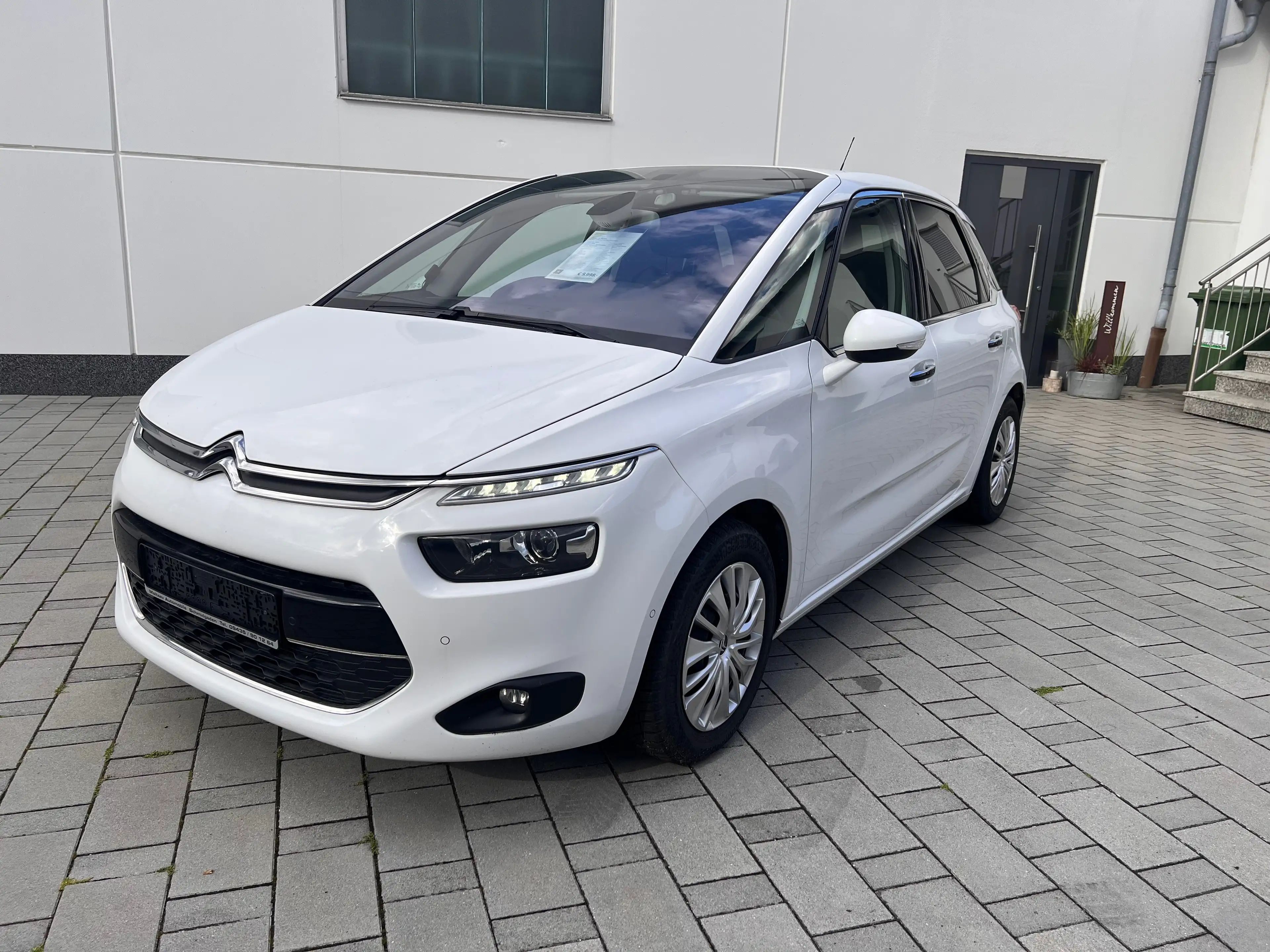 Citroen C4 Picasso C4 Picasso 2,0 Blue-HDI Navi AHK Klimaaut Keyless