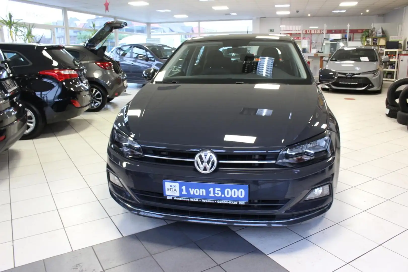 Volkswagen Polo 1.6 TDI Highline.AHK.LED Grau - 2