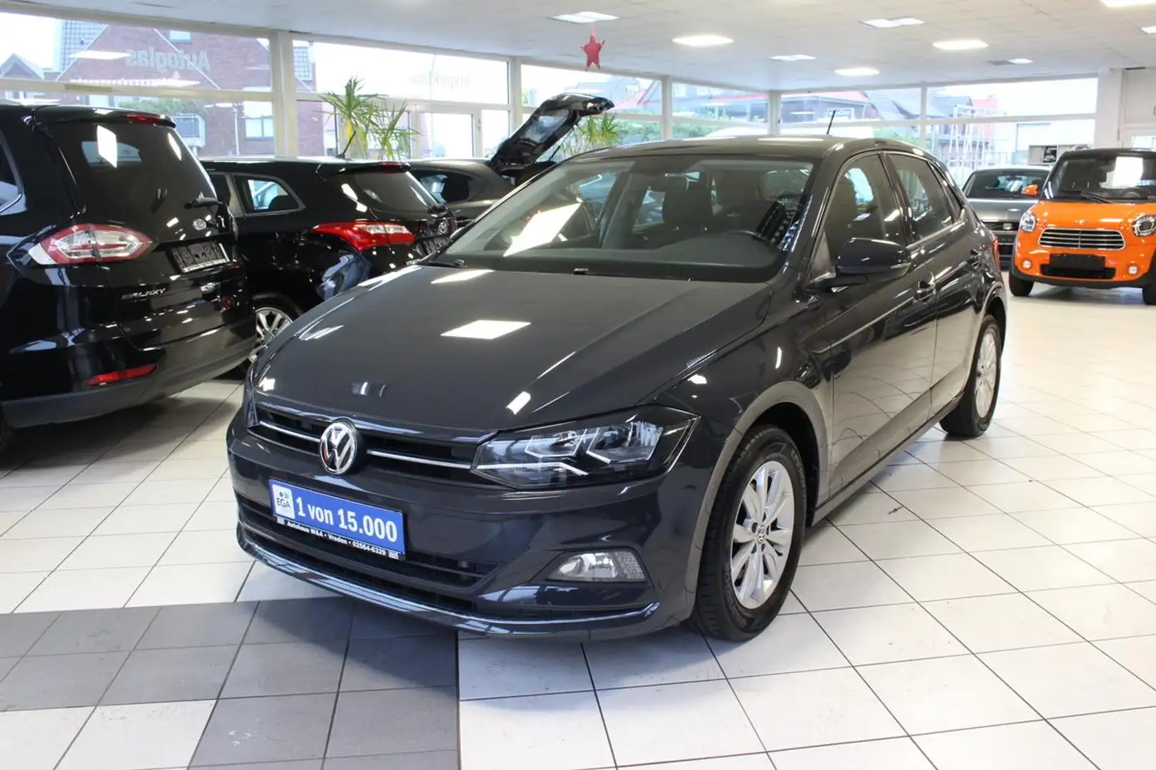 Volkswagen Polo 1.6 TDI Highline.AHK.LED Grau - 1