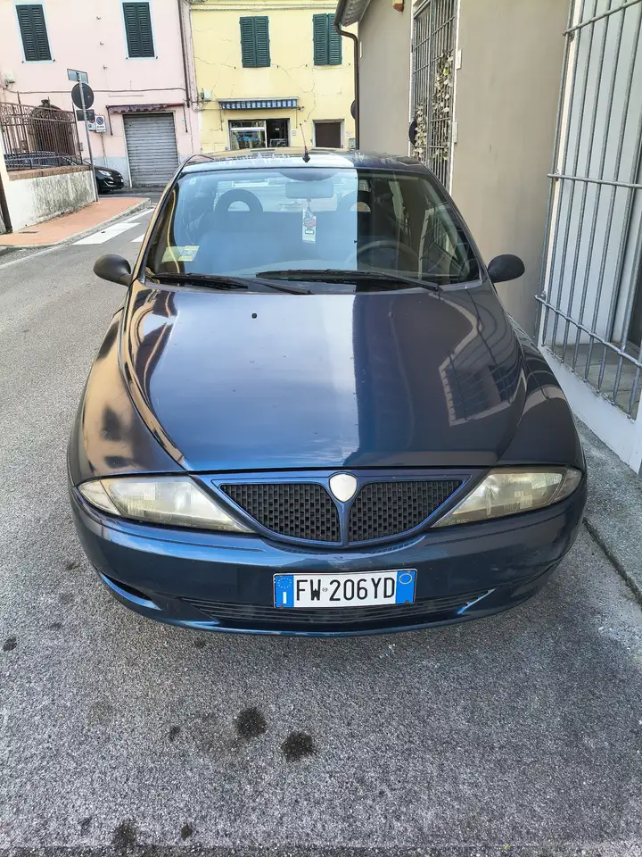 Lancia Ypsilon
