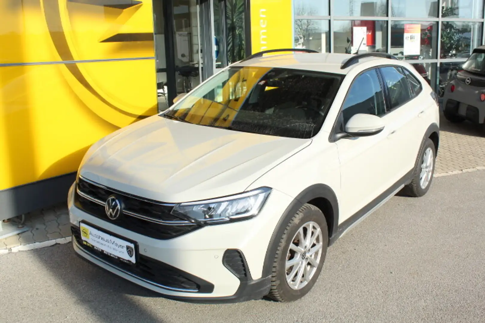 Volkswagen Taigo 1,0 TSI Life Grau - 1