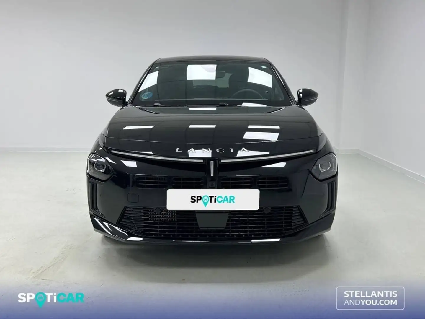 Lancia Ypsilon Hybrid 74kW (100CV)  LX Negro - 2