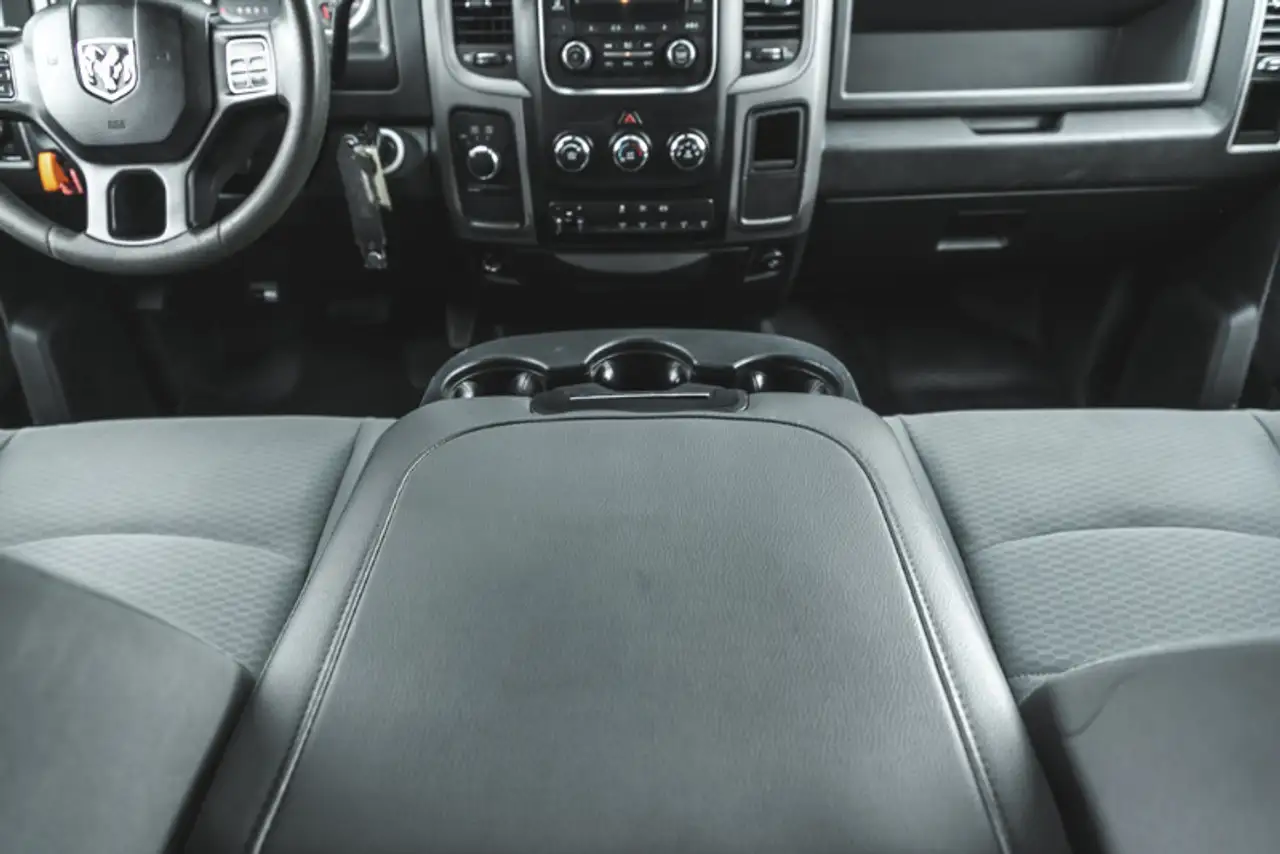 RAM 3500 снимка RAM 3500