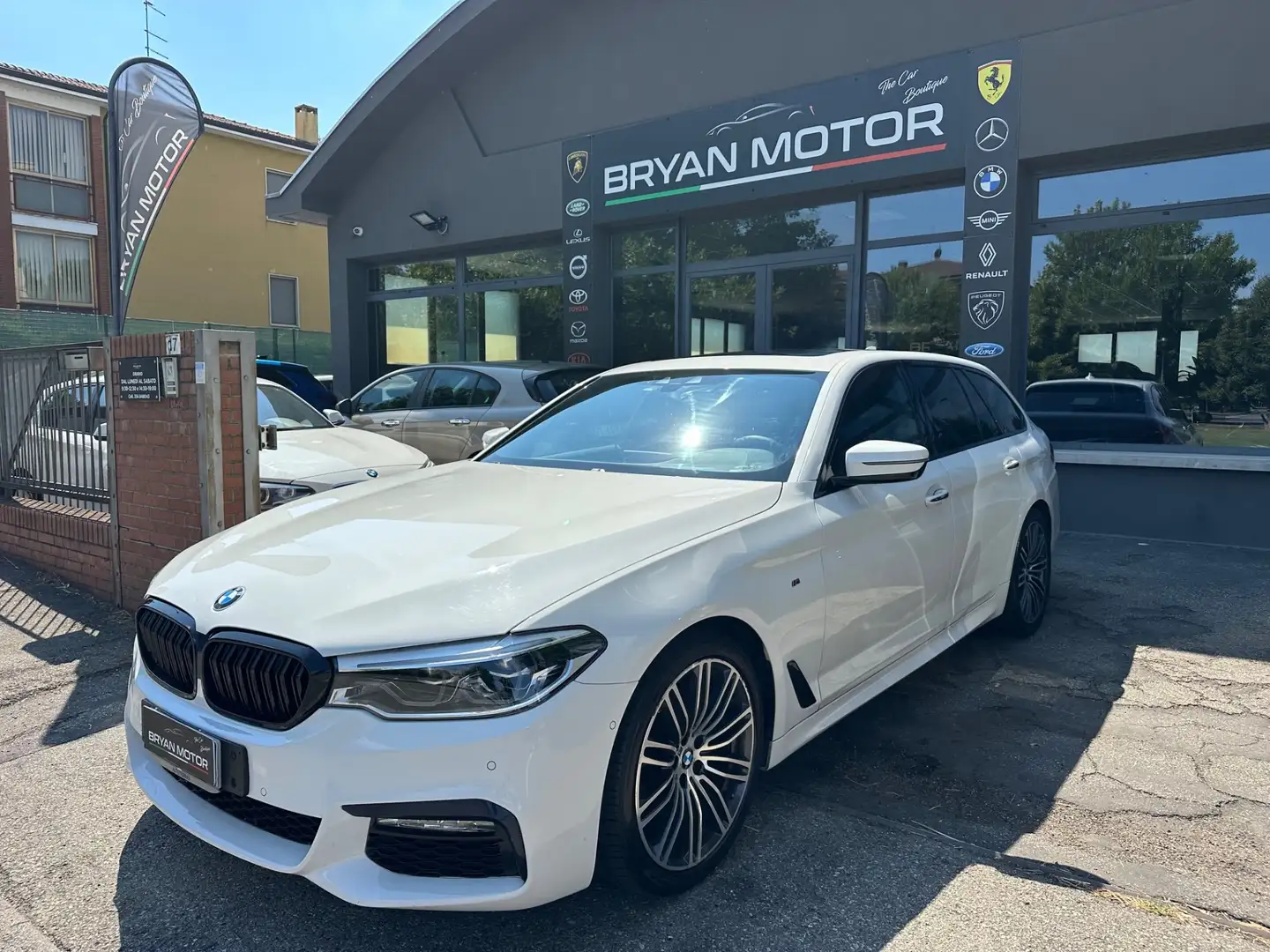BMW 520 518d Touring Msport Blanc - 2