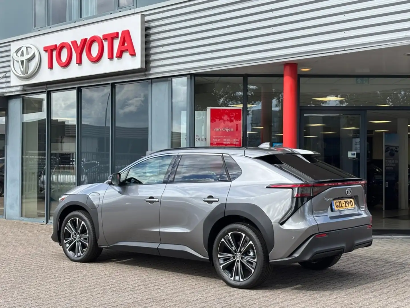 Toyota bZ4X Premium 71 kWh | Full Options | Superdeal mét €7.4 Gris - 2