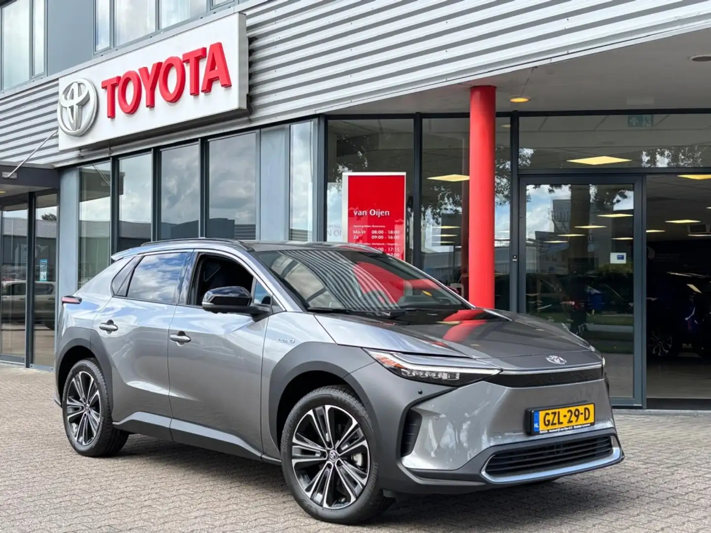 Toyota bZ4X Premium 71 kWh | Full Options | Superdeal mét €7.4 Gris - 1
