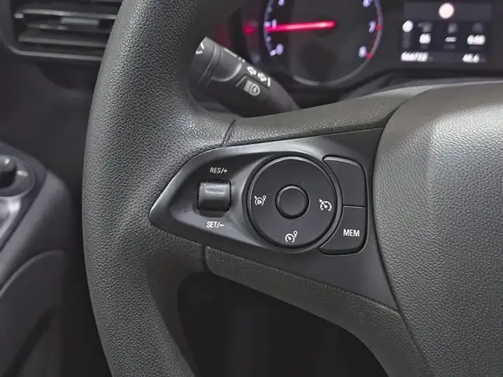 Opel Combo 2022, foto 18