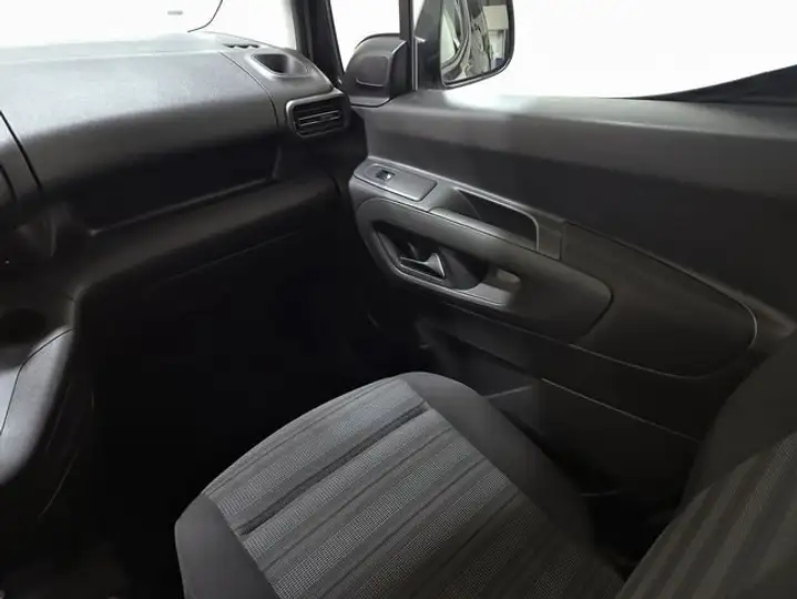 Opel Combo 2022, foto 28