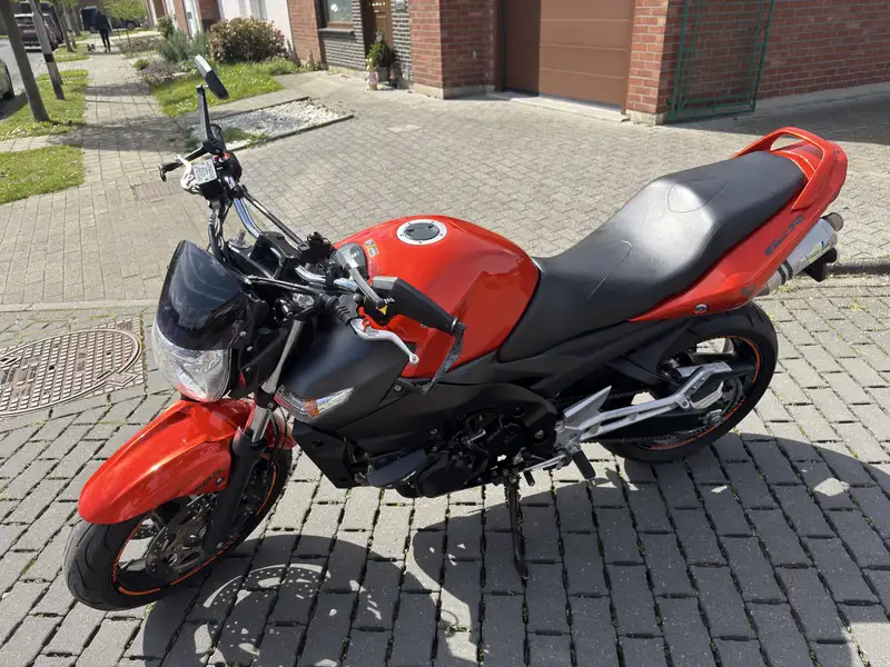 Suzuki GSR 600 - foto 6