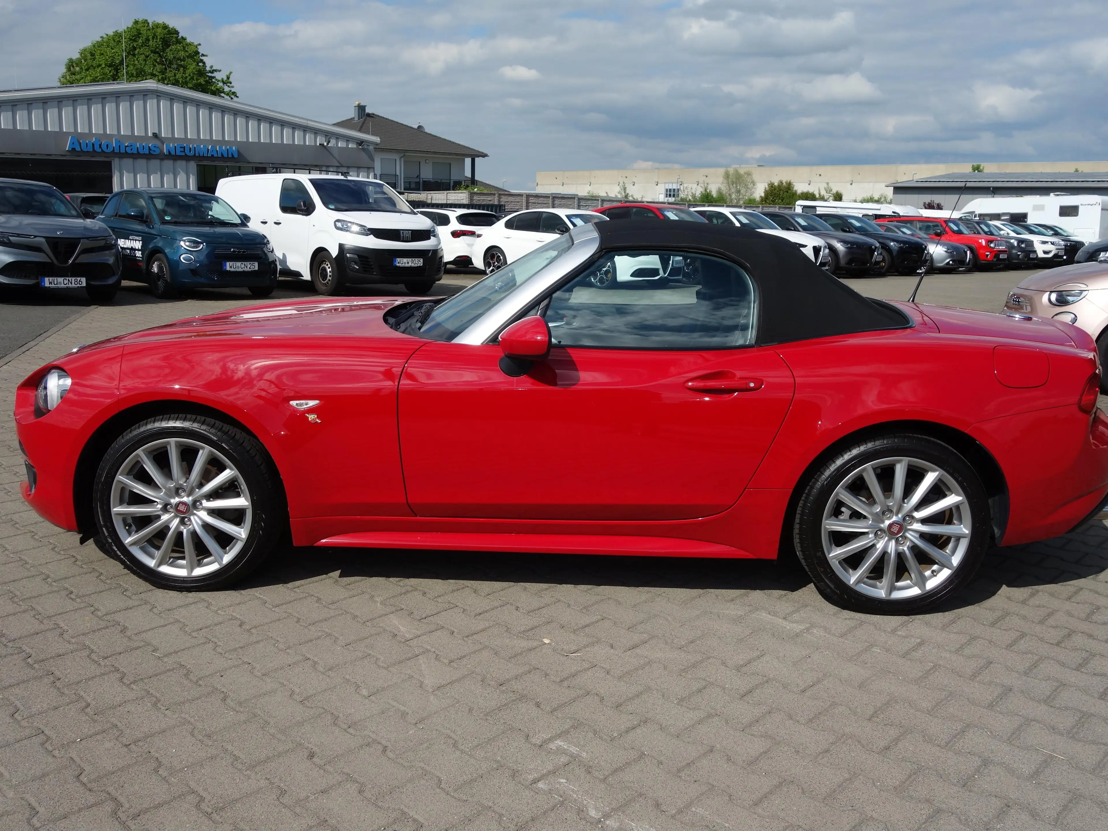 Fiat 124 Spider Lusso *Radiopaket/PDC/SHZ* — photo 6