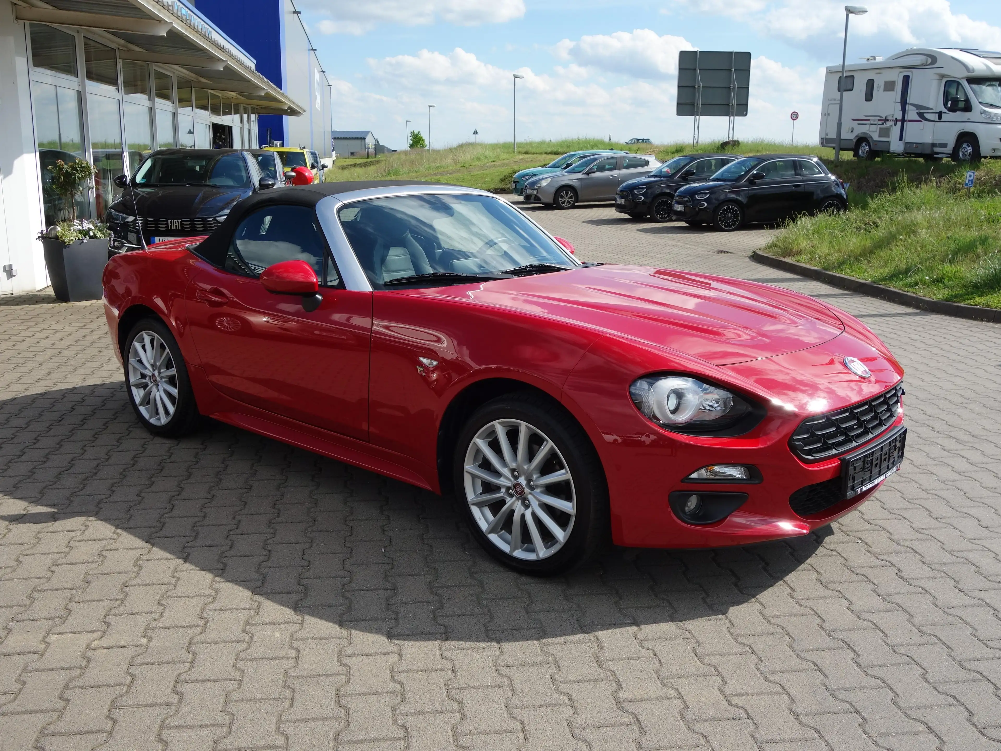 Fiat 124 Spider Lusso *Radiopaket/PDC/SHZ* — photo 2