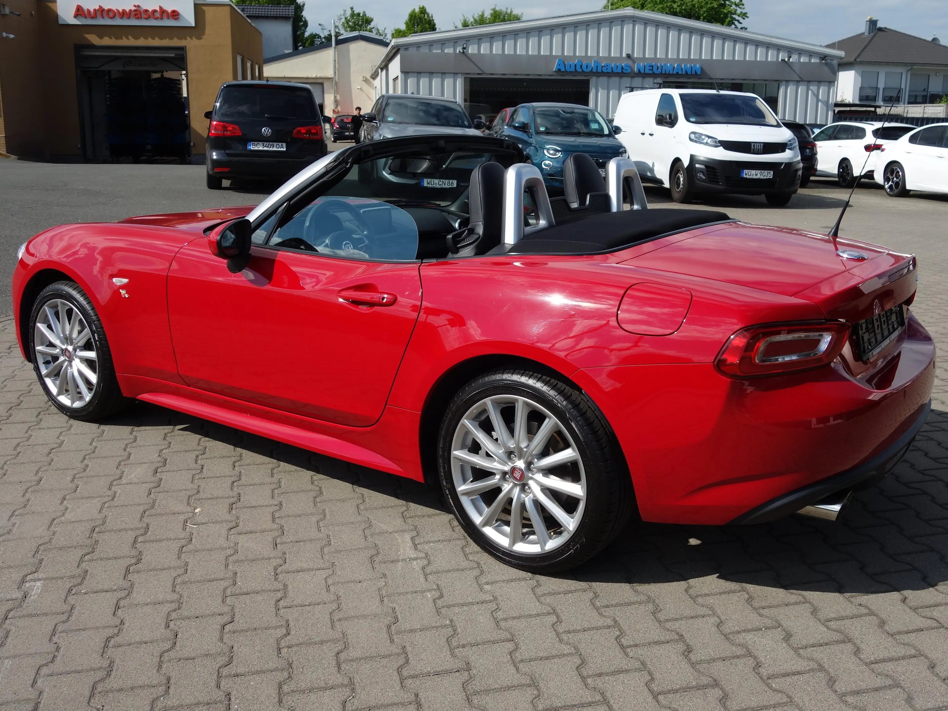 Fiat 124 Spider Lusso *Radiopaket/PDC/SHZ* — photo 8