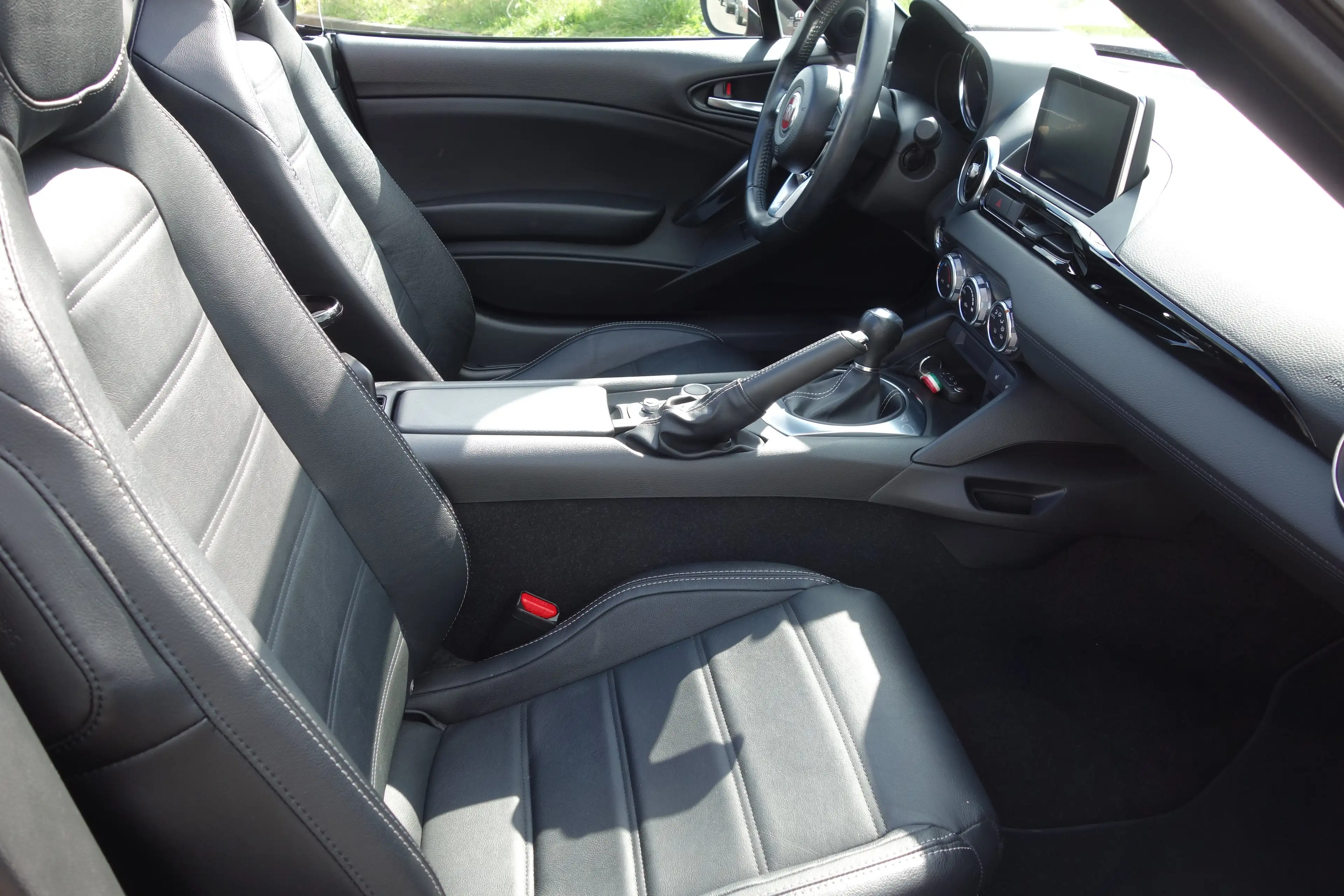 Fiat 124 Spider Lusso *Radiopaket/PDC/SHZ* — photo 12