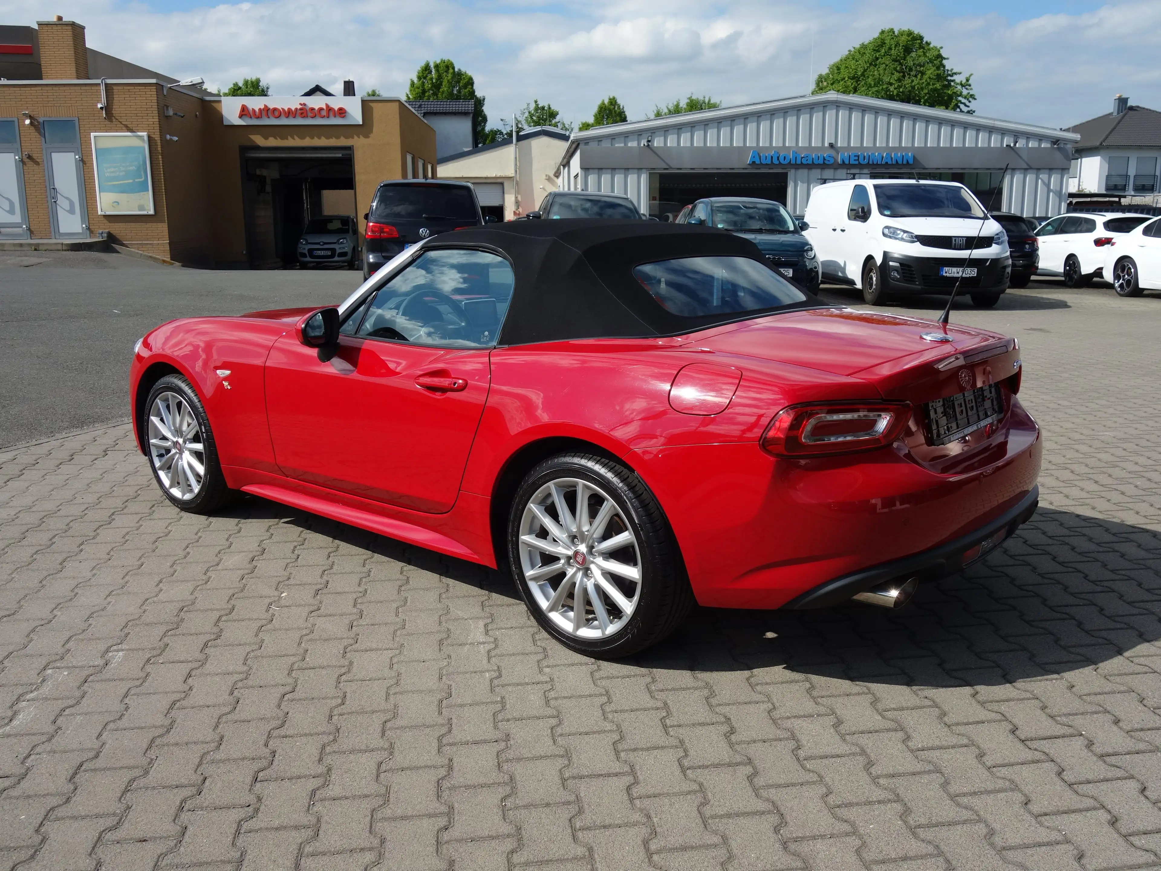 Fiat 124 Spider Lusso *Radiopaket/PDC/SHZ* — photo 5
