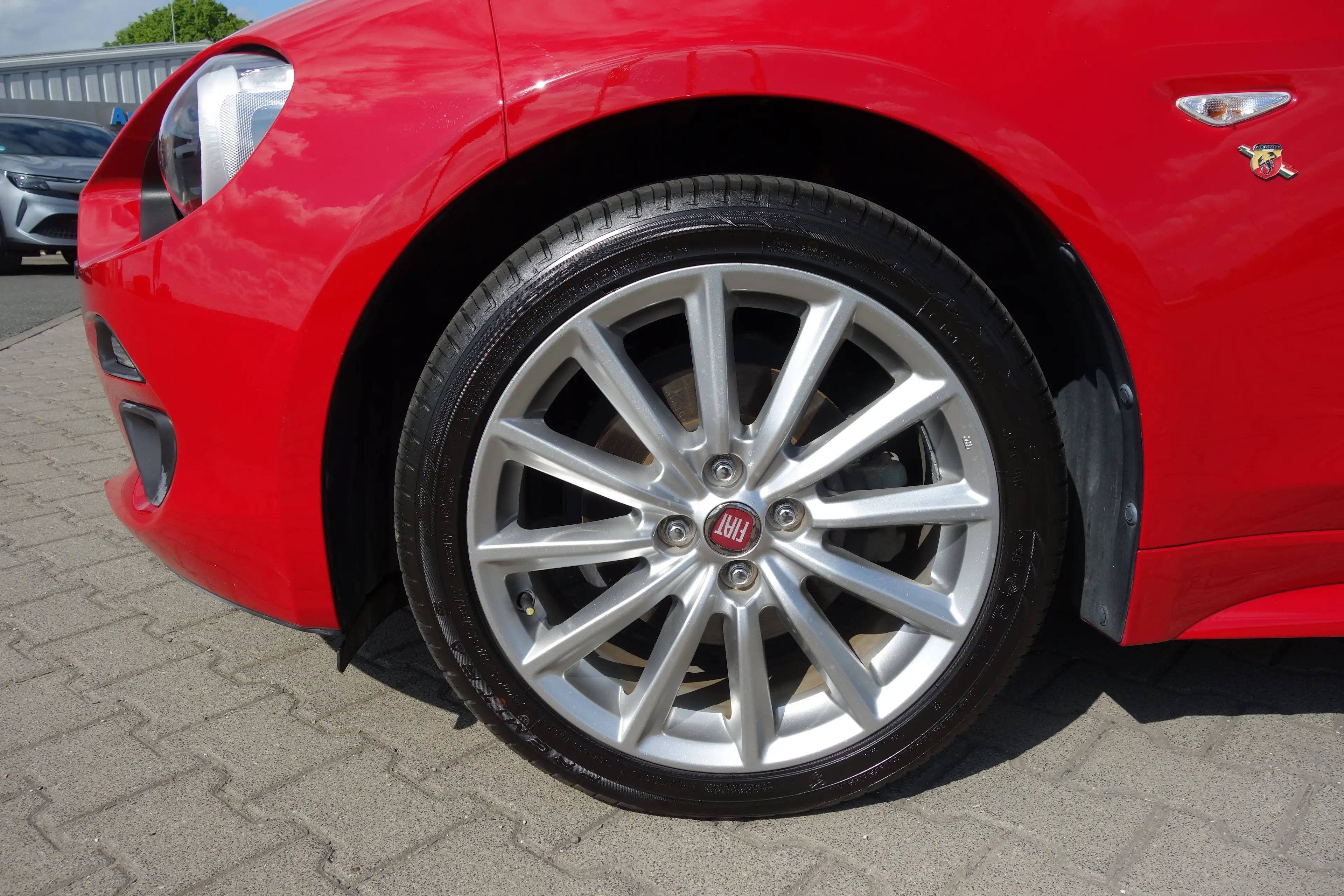 Fiat 124 Spider Lusso *Radiopaket/PDC/SHZ* — photo 9