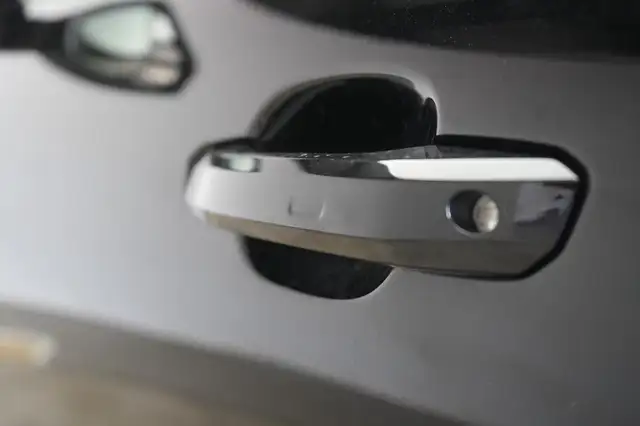 Audi A4 view 13