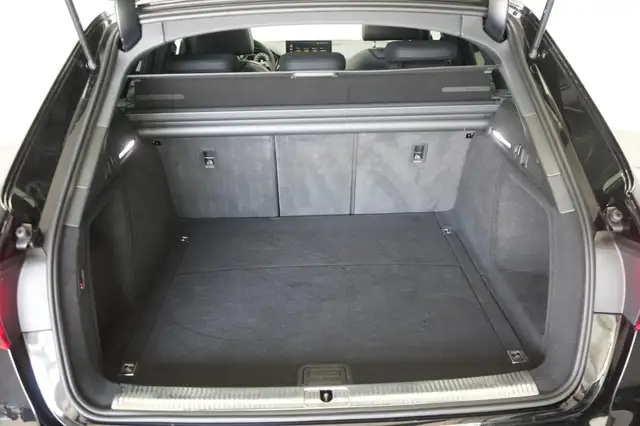 Audi A4 view 8